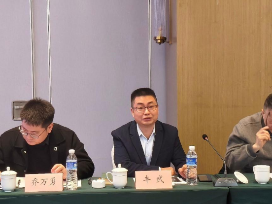 學(xué)會(huì)參訪協(xié)會(huì)、研究院、企業(yè)，共探合作發(fā)展新路徑