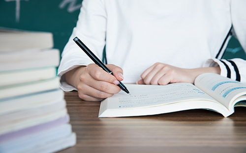 自考語文科目試卷題型？