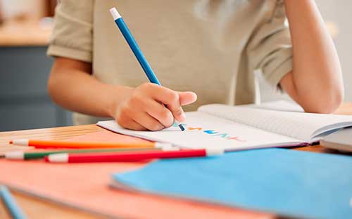 成人高考的書籍哪里有賣？教材費(fèi)多少錢？