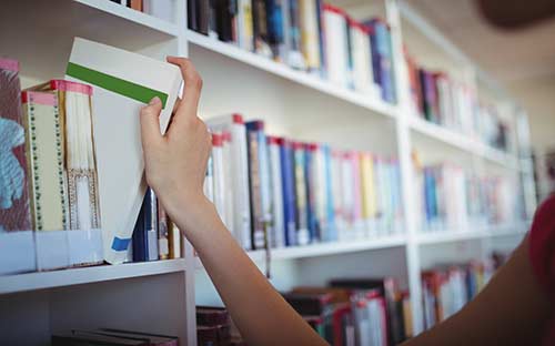 成人自學(xué)考試報(bào)名后去哪買書？