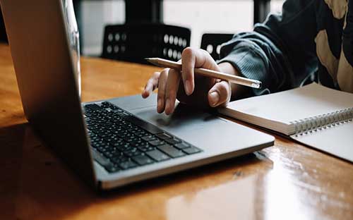 自考試卷有哪些題型？誰出題？