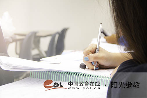 自考本科學(xué)位證申請(qǐng)條件有哪些？有用嗎？