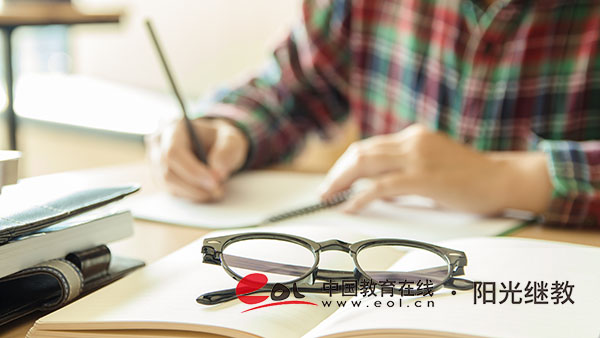 自考新生報(bào)名時(shí)間是何時(shí)？考核有哪些注意事項(xiàng)？