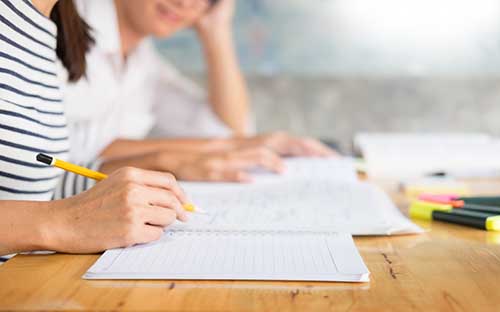 成人高考報(bào)名考試科目怎么選擇的？考試考幾門？