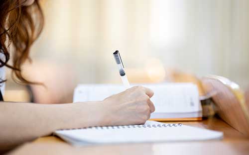 河南成人高考怎么網(wǎng)上報(bào)名？文憑有哪些用處？