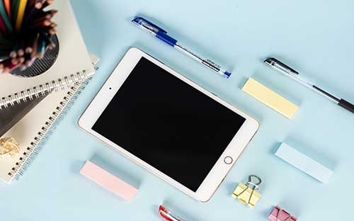 ?？诔扇烁呖际裁磿r候報名？需要什么資料？