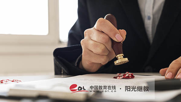 成人高考報(bào)名流程復(fù)雜嗎？分?jǐn)?shù)不夠可以調(diào)劑嗎？