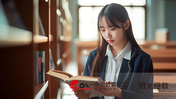 南昌成人高考的報名費用是多少？復(fù)習怎么找資料？