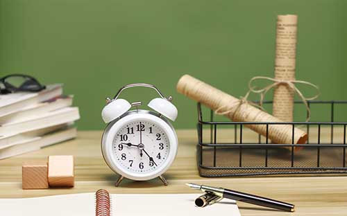 國外學(xué)服裝設(shè)計學(xué)校有哪些，有什么推薦