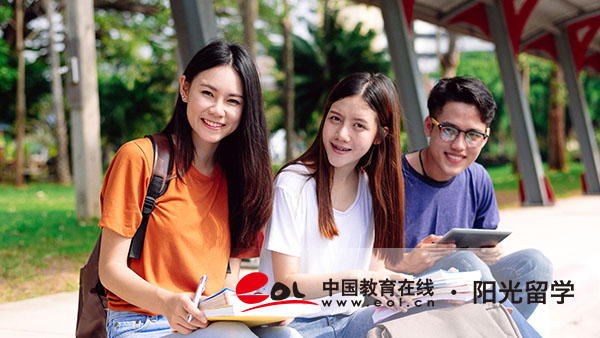 美國(guó)戲劇與表演專業(yè)研究生留學(xué)費(fèi)用多少錢