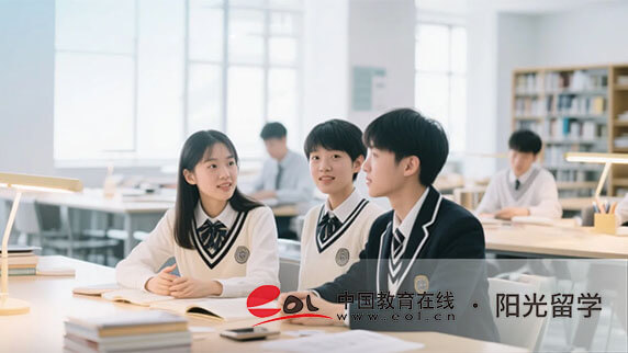 美國(guó)版畫(huà)專業(yè)本科留學(xué)費(fèi)用多少錢(qián)