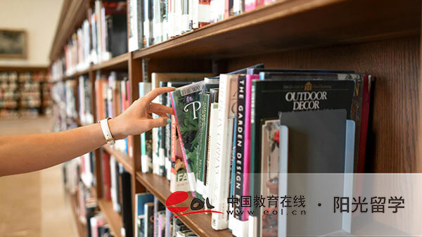 俄羅斯攝影專業(yè)本科留學(xué)有哪些費(fèi)用 俄羅斯攝影專業(yè)本科留學(xué)有哪些費(fèi)用