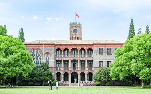 麥克馬斯特大學在哪個城市