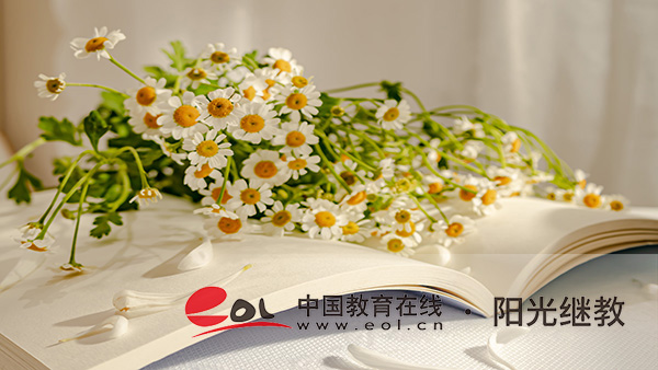 成人自考什么時(shí)候報(bào)名？學(xué)歷國家承認(rèn)嗎？