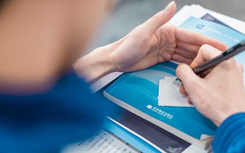 自考大專幾月報名的時間是多久？有什么優(yōu)勢？