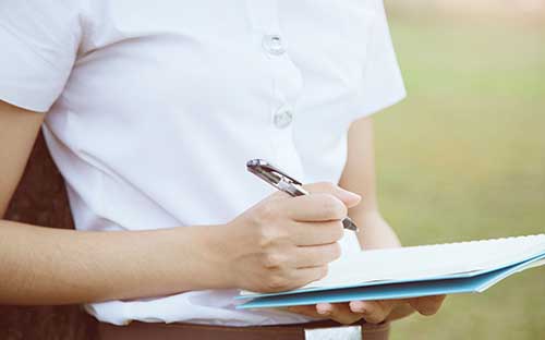 自考閱卷嚴(yán)謹(jǐn)嗎？報名有什么好處？