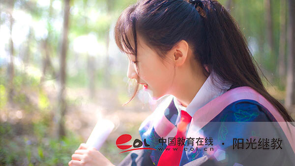 自考值得考生報名參加嗎？考試題難嗎？