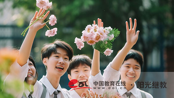 新疆自考首次報名多少錢？報考需要什么條件？