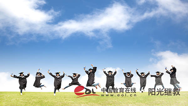 自考直接去學(xué)校報(bào)名嗎？特點(diǎn)有哪些？